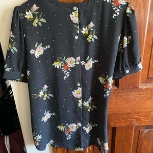 Loft - Floral puff sleeve button back.